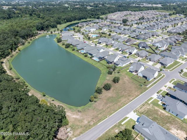 102 Cherrywood Drive, Lafayette, LA 70508