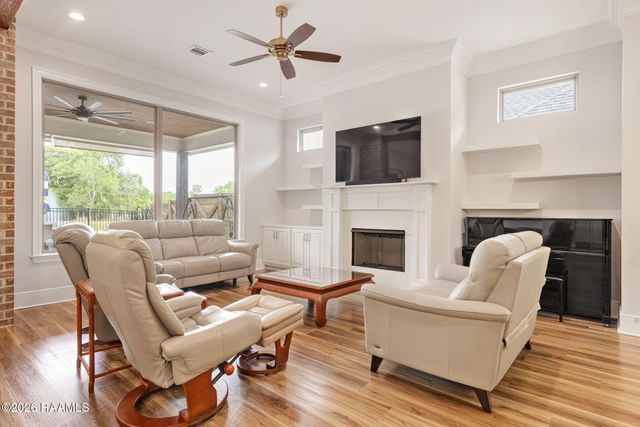 102 Cherrywood Drive, Lafayette, LA 70508
