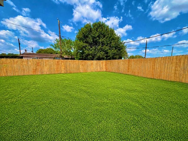 7730 Avenue E, Beasley, TX 77417