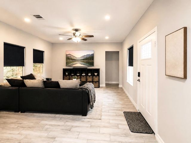 7730 Avenue E, Beasley, TX 77417