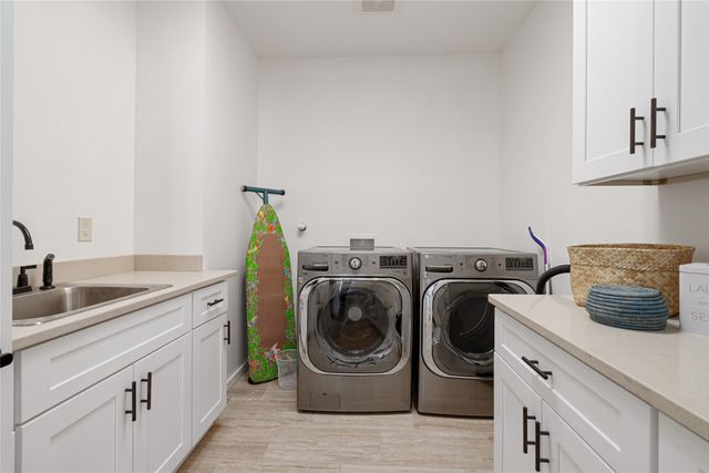 9 Monte Alto Place, Santa Fe, NM 87508