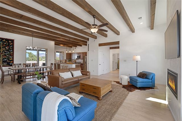 9 Monte Alto Place, Santa Fe, NM 87508