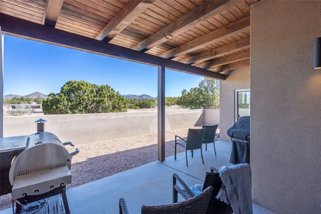 9 Monte Alto Place, Santa Fe, NM 87508