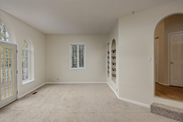 1366 GILMORE TRAIL, Fairbanks, AK 99712