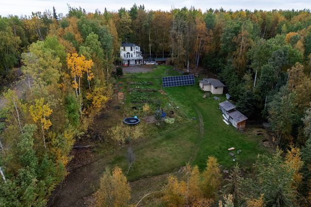 1366 GILMORE TRAIL, Fairbanks, AK 99712