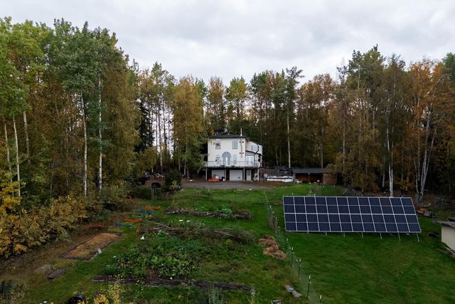 1366 GILMORE TRAIL, Fairbanks, AK 99712