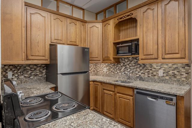 1366 GILMORE TRAIL, Fairbanks, AK 99712