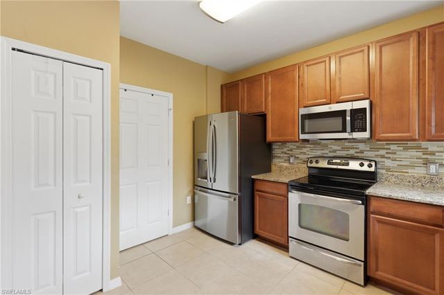 3818 Clearbrook LN, Fort Myers, FL 33966