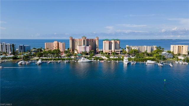 3818 Clearbrook LN, Fort Myers, FL 33966