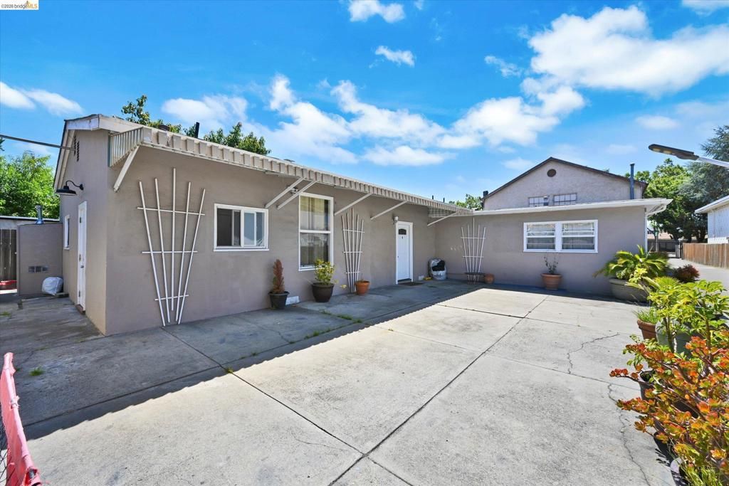 Image 18 of property listing at 1190 Davis St, San Leandro, CA 94577