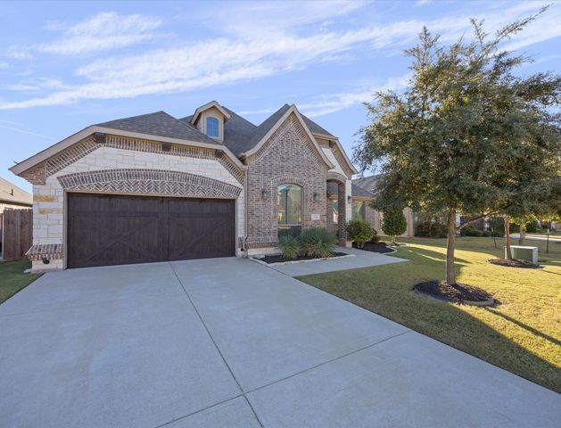 738 Larkspur Lane, Midlothian, TX 76065