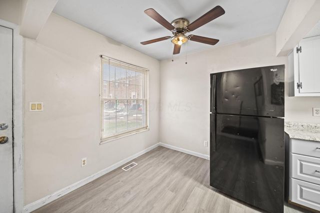 87 Tarryton Court W, 18D, Columbus, OH 43228