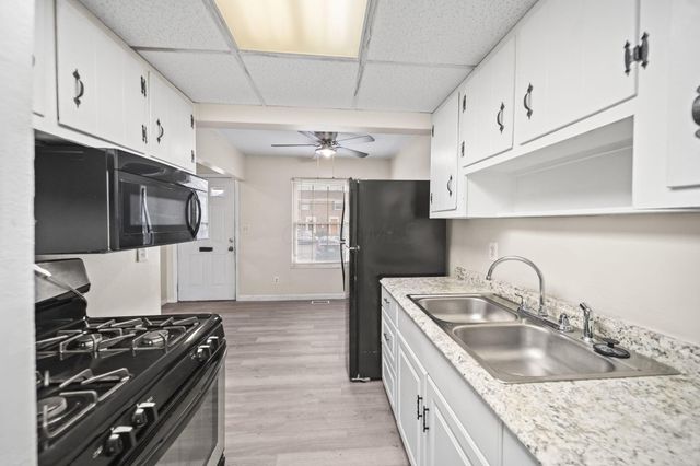 87 Tarryton Court W, 18D, Columbus, OH 43228