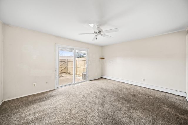 87 Tarryton Court W, 18D, Columbus, OH 43228