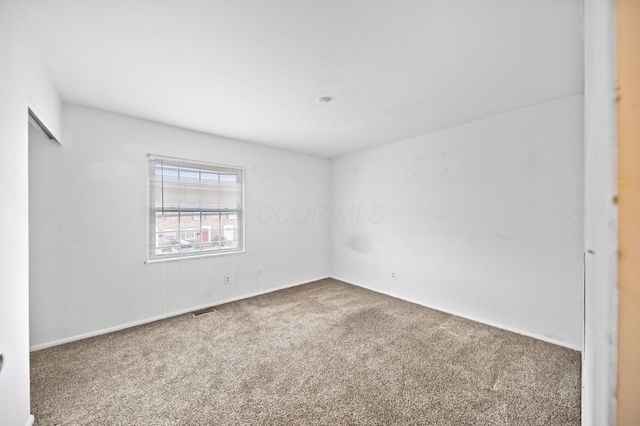 87 Tarryton Court W, 18D, Columbus, OH 43228