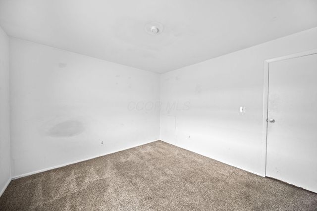 87 Tarryton Court W, 18D, Columbus, OH 43228