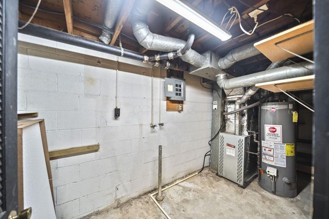 87 Tarryton Court W, 18D, Columbus, OH 43228