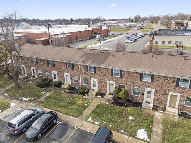 87 Tarryton Court W, 18D, Columbus, OH 43228