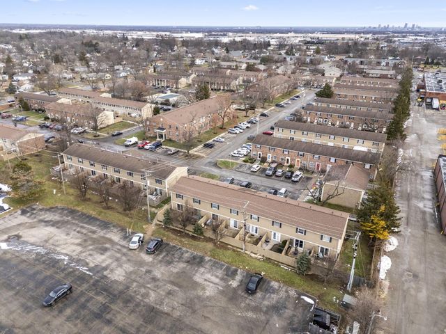 87 Tarryton Court W, 18D, Columbus, OH 43228