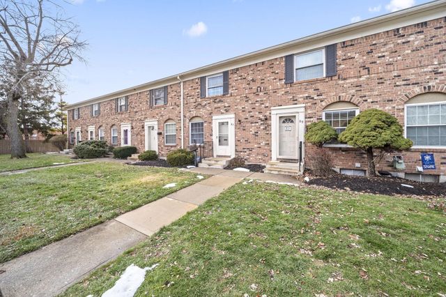 87 Tarryton Court W, 18D, Columbus, OH 43228