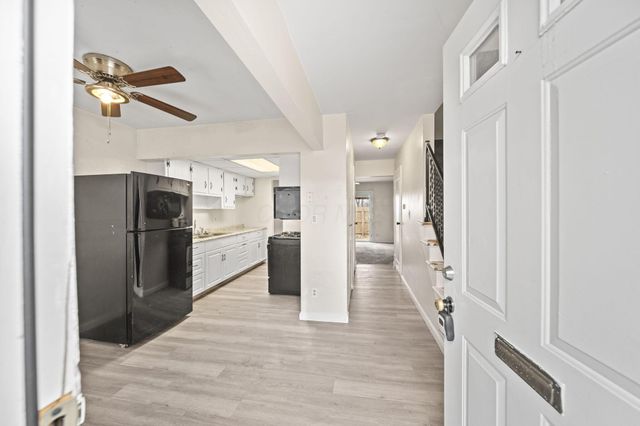 87 Tarryton Court W, 18D, Columbus, OH 43228