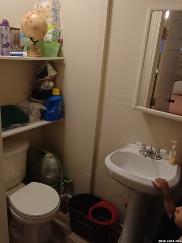 231 Marquette, San Antonio, TX 78228