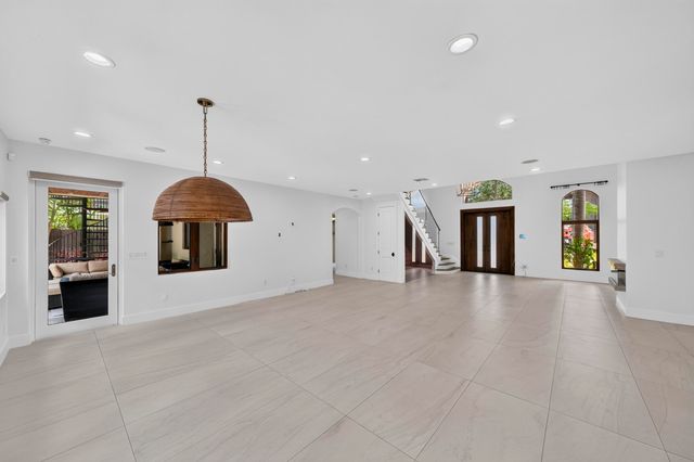 2719 NE 19th Street, Fort Lauderdale, FL 33305