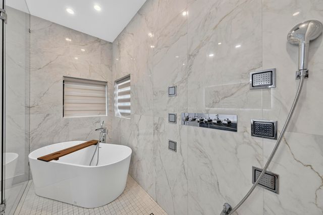 2719 NE 19th Street, Fort Lauderdale, FL 33305