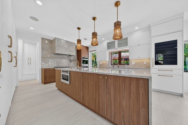 2719 NE 19th Street, Fort Lauderdale, FL 33305
