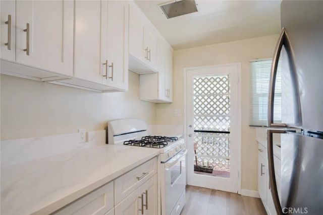 4505 Fulton Avenue B, Sherman Oaks, CA 91423