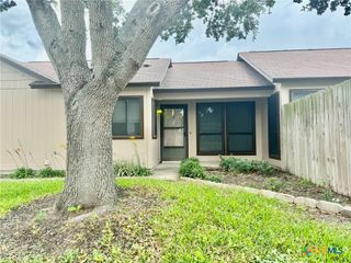 101 Waterford Drive, Victoria, TX 77901