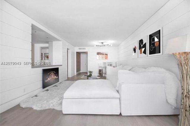 2655 Collins Ave 1003, Miami Beach, FL 33140