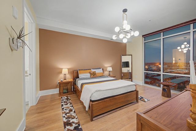 20 Rutledge St Apt 709, Nashville, TN 37210