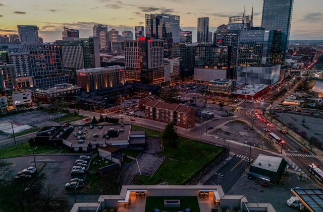 20 Rutledge St Apt 709, Nashville, TN 37210