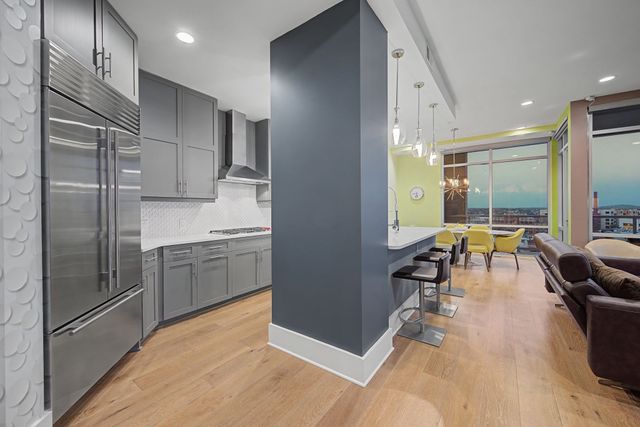 20 Rutledge St Apt 709, Nashville, TN 37210