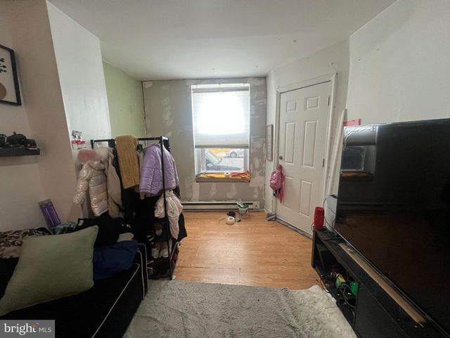 2222 SNYDER AVE, Philadelphia, PA 19145