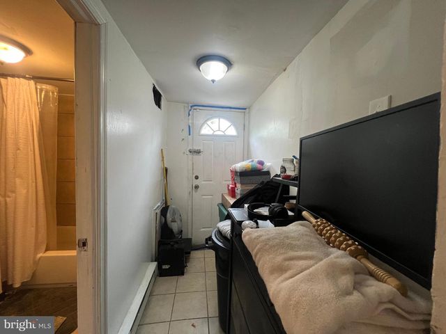 2222 SNYDER AVE, Philadelphia, PA 19145