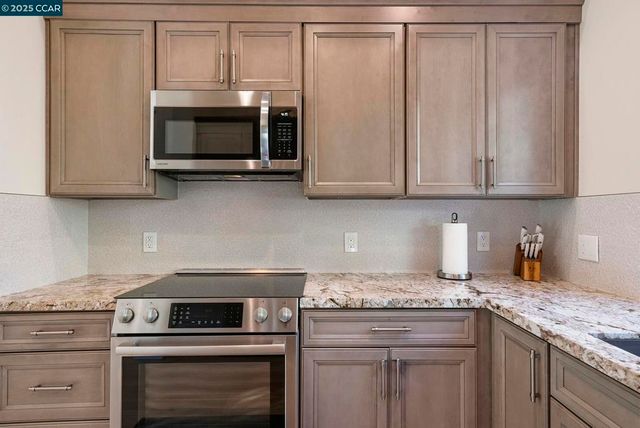 12 Quiet Country Ln, Danville, CA 94526