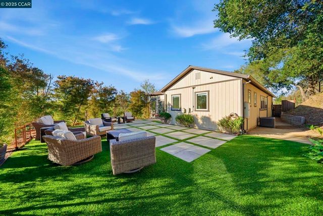 12 Quiet Country Ln, Danville, CA 94526