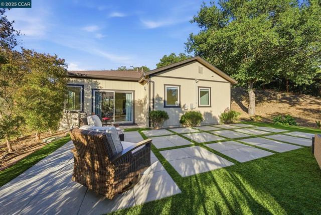 12 Quiet Country Ln, Danville, CA 94526