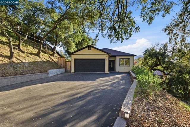 12 Quiet Country Ln, Danville, CA 94526