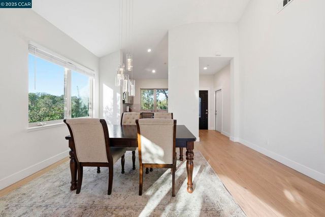 12 Quiet Country Ln, Danville, CA 94526