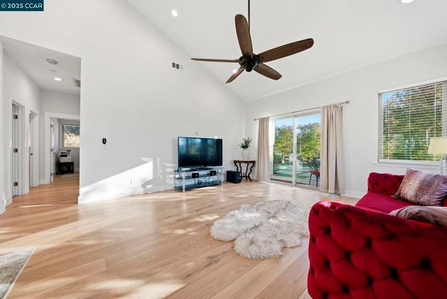 12 Quiet Country Ln, Danville, CA 94526