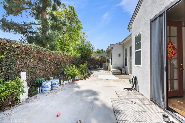 30 Garden Gate Lane, Irvine, CA 92620