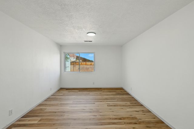 2198 Lema Road SE, Rio Rancho, NM 87124