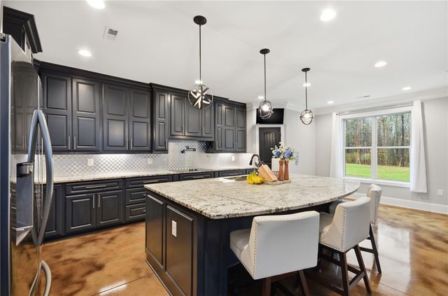 7920 Abbeville Highway, Iva, SC 29655