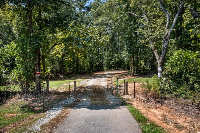 7920 Abbeville Highway, Iva, SC 29655