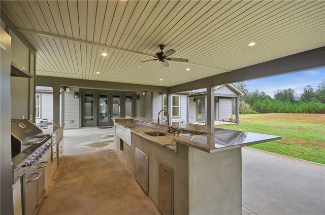 7920 Abbeville Highway, Iva, SC 29655