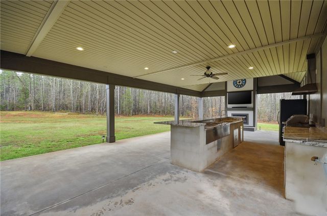 7920 Abbeville Highway, Iva, SC 29655