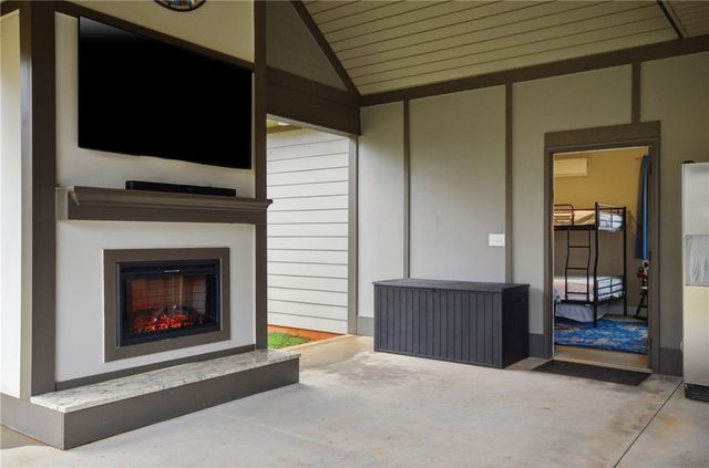 7920 Abbeville Highway, Iva, SC 29655